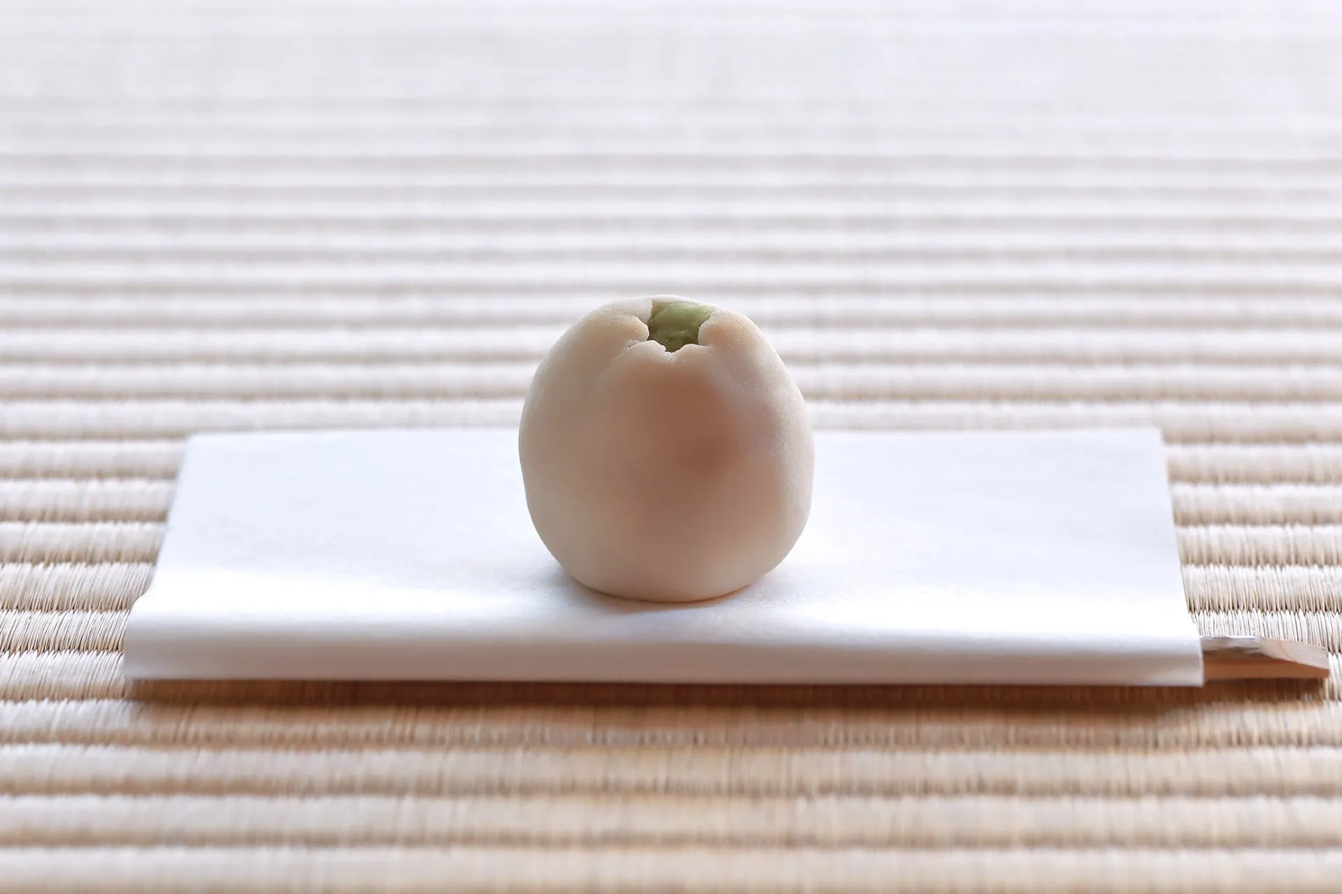 社内菓子開発コンテスト発の和菓子「千年寿く」 叶 匠壽庵 寿長生の郷 茶室にて1月16日より期間限定提供